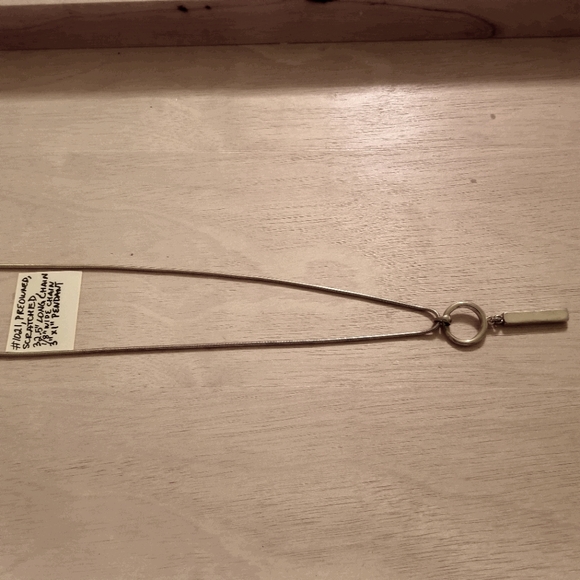 ✅#1021 Preowned RARE Gold Tone Metal 32.5" Necklace - Picture 7 of 16